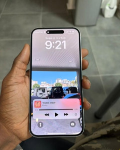 🌟 Beyaz iPhone 16 Plus – %100 Batarya + 256 GB + Takaslı!