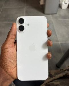 🌟 Beyaz iPhone 16 Plus – %100 Batarya + 256 GB + Takaslı! thumb 2