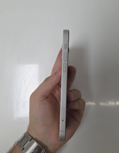 iPhone 12 Beyaz – 64 GB | %78 Batarya | Kayıtsız | Takaslı thumb 1