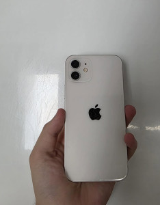 iPhone 12 Beyaz – 64 GB | %78 Batarya | Kayıtsız | Takaslı thumb 3