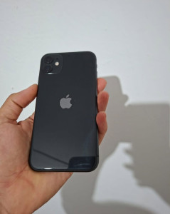 📱 iPhone 11 | 64GB | %84 Pil Sağlığı | KKTC Kayıtlı | Lefko thumb 1