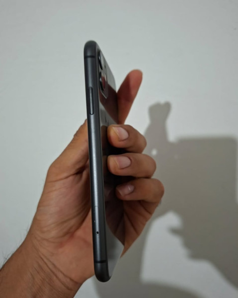 📱 iPhone 11 | 64GB | %84 Pil Sağlığı | KKTC Kayıtlı | Lefko 0