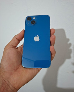 📱 iPhone 13 | 128 GB | Siyah & Mavi | KKTC Kayıtlı thumb 2