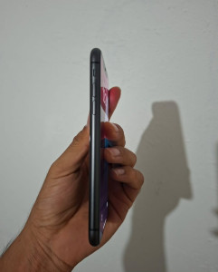 📱 iPhone 11 | Siyah | 64GB | Pil %100 | KKTC Kayıtlı thumb 1